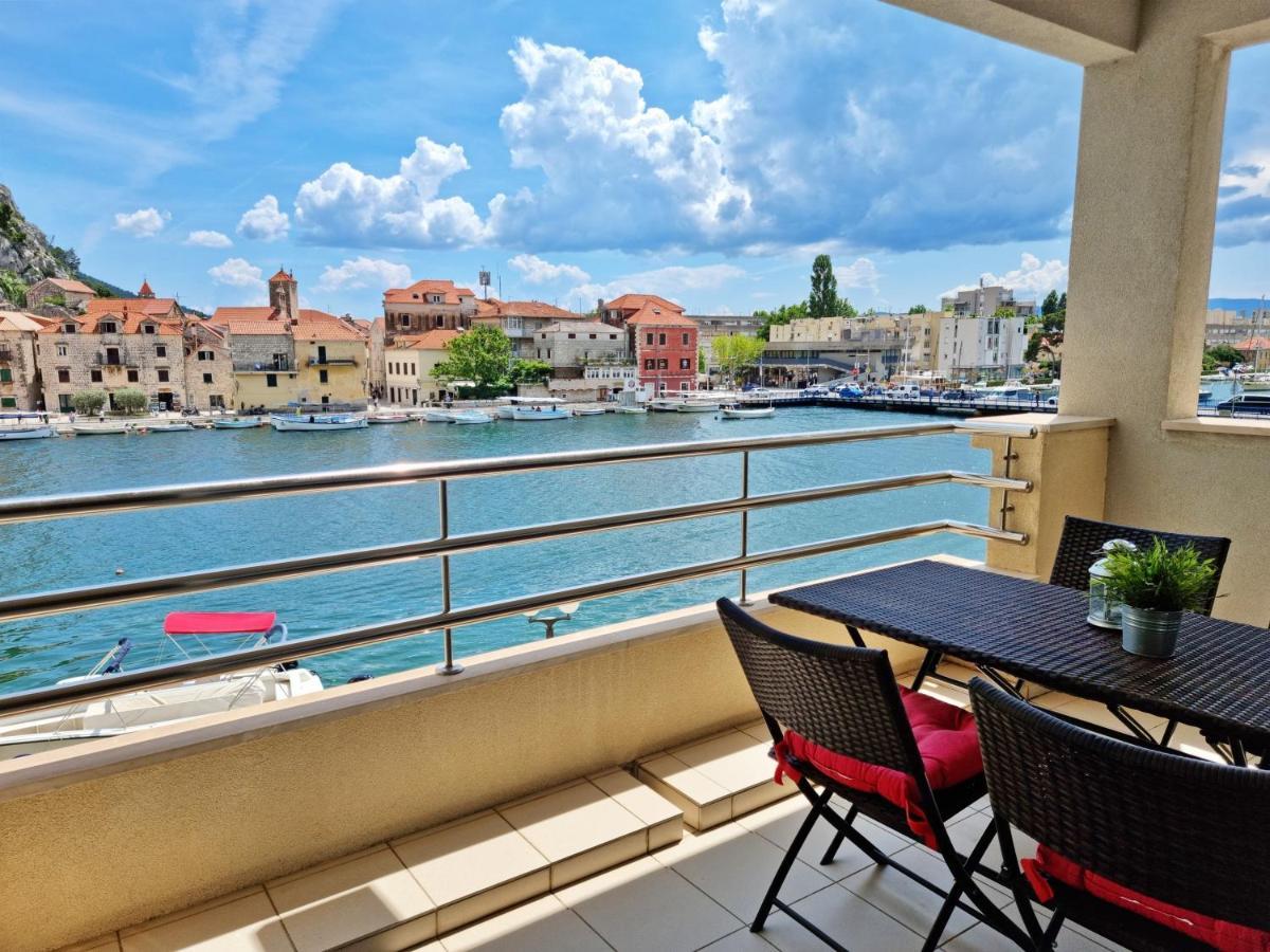 Appartamento Mitra Zonata Blue Omiš Esterno foto