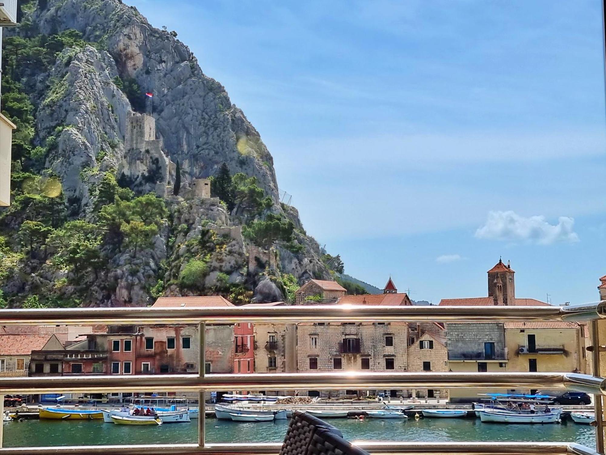 Appartamento Mitra Zonata Blue Omiš Esterno foto