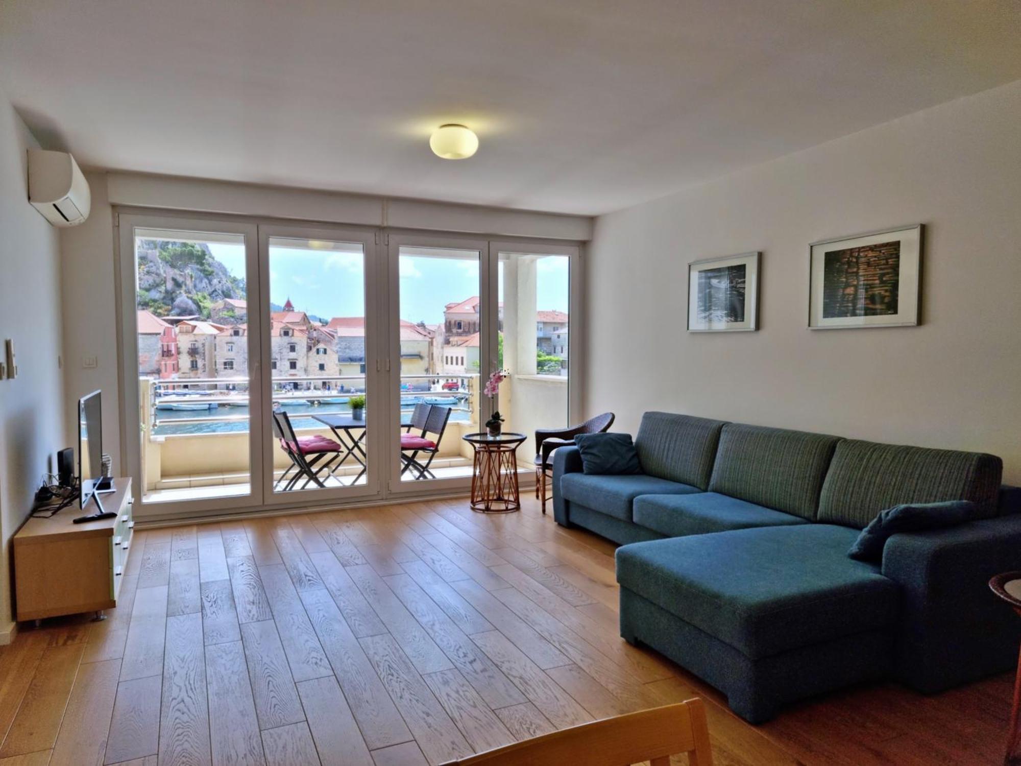 Appartamento Mitra Zonata Blue Omiš Esterno foto