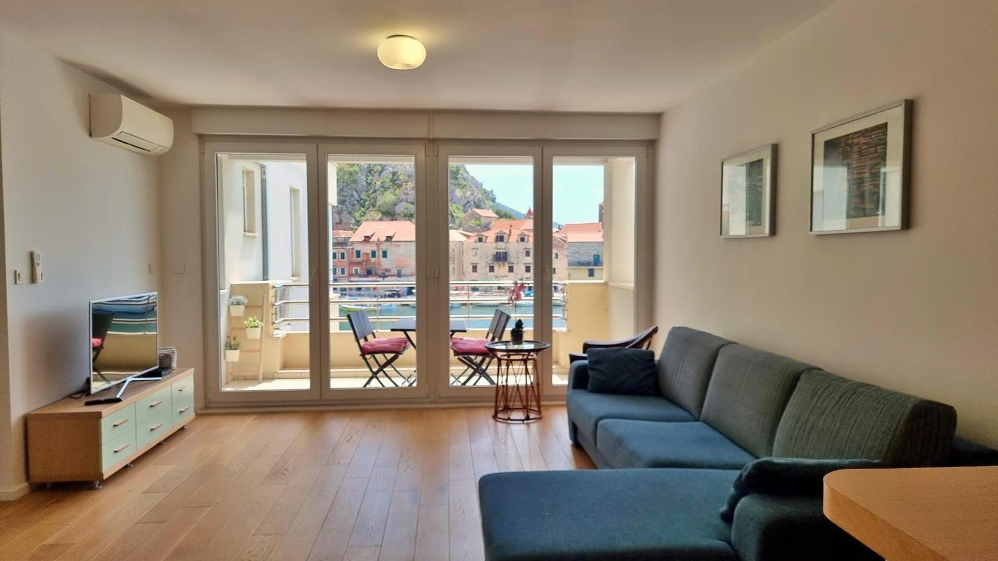 Appartamento Mitra Zonata Blue Omiš Esterno foto