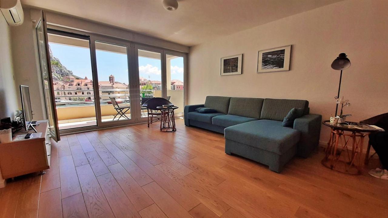 Appartamento Mitra Zonata Blue Omiš Esterno foto