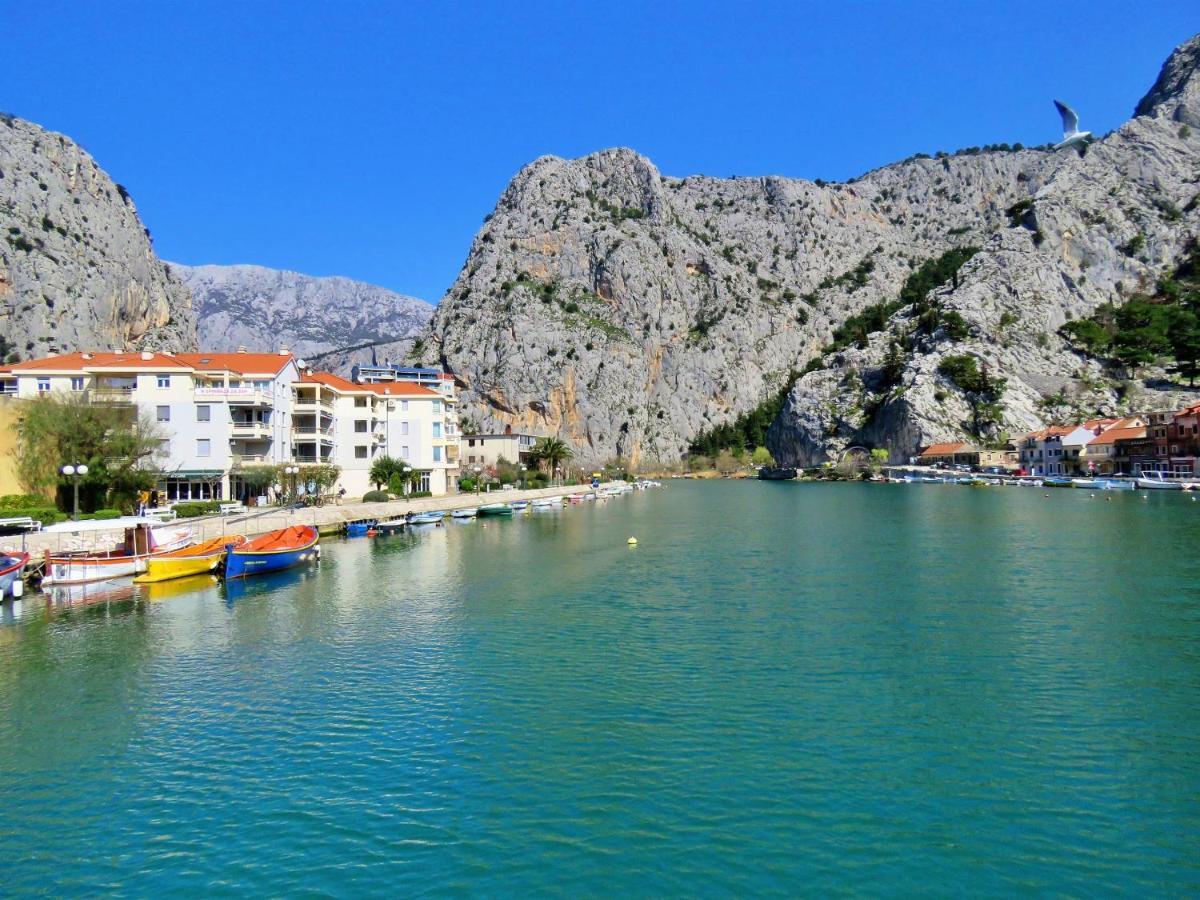 Appartamento Mitra Zonata Blue Omiš Esterno foto